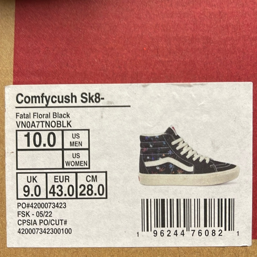 Vans • WMNS Comfycush Sks-
Fatal Floral Black
VN0AZTNOBLK
Sneakers - Picture 15 of 16